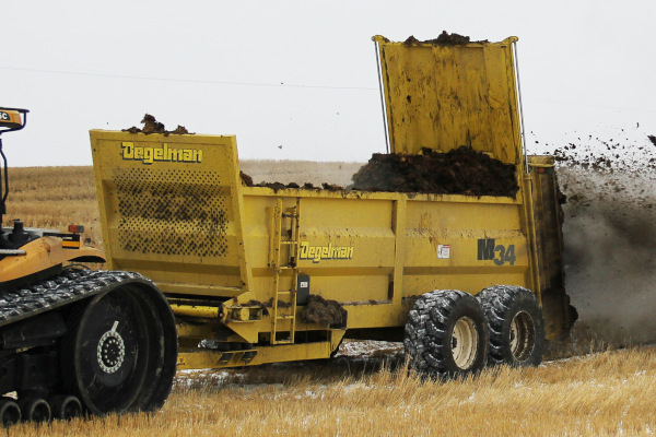 Degelman | Manure Spreaders | M Series