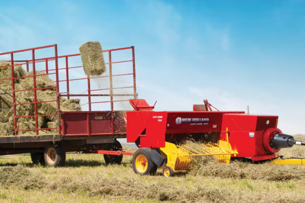 New Holland | Hayliner® Small Square Balers | Model Hayliner® 275