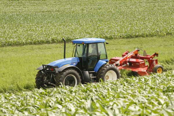 New Holland H7450 (PRIOR MODEL)